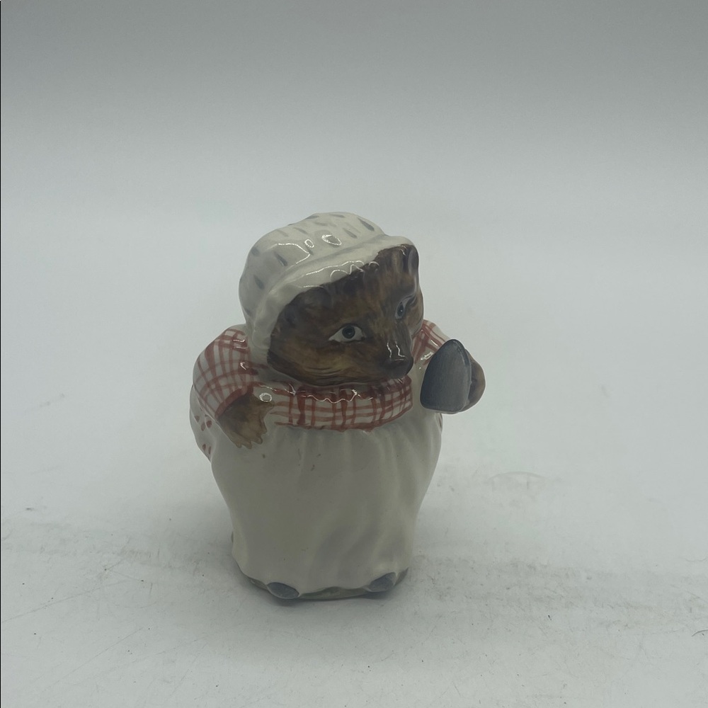 Vintage Beatrix Potter Mrs. Tiggy Winkle Figurine